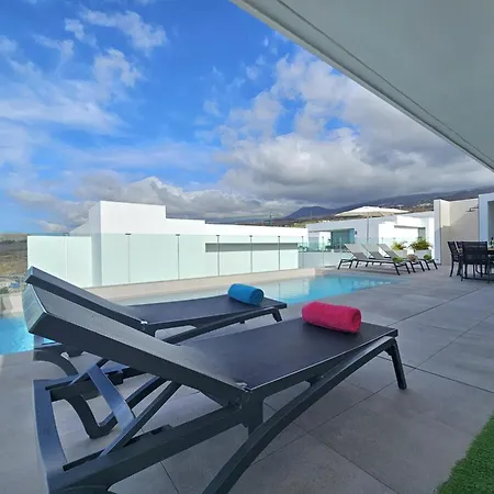 Aux De Mick Villa Callao Salvaje